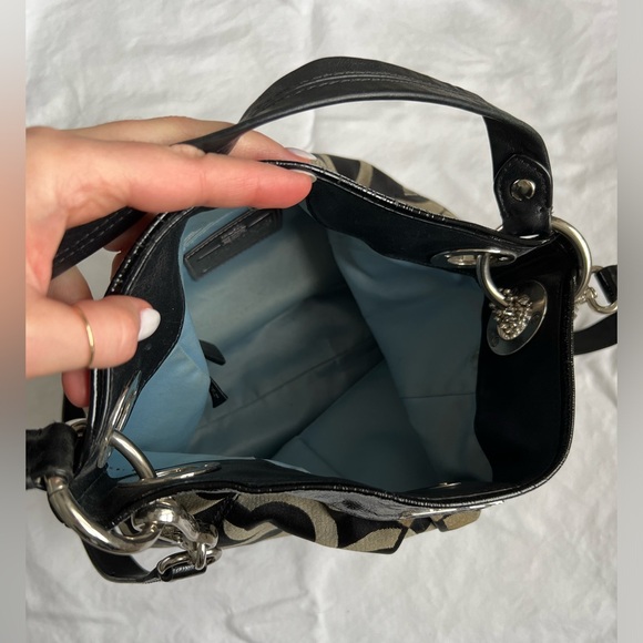 Coach purse - Picture 4 of 4